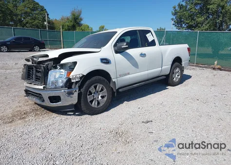 2017 Nissan Titan Sv z USA, uszkodzony, nr VIN 1N6AA1CJ1HN576266